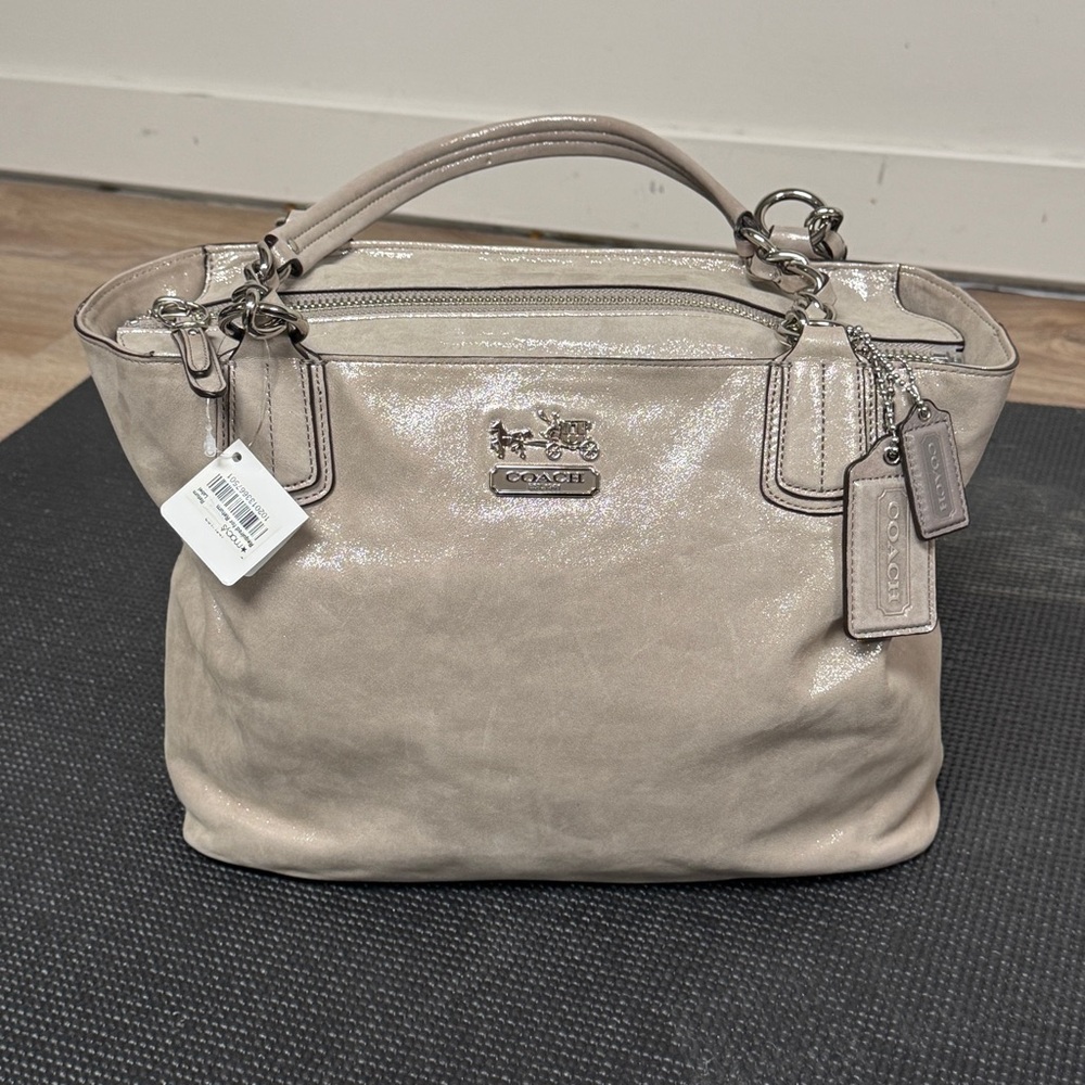 Coach 18694 Chelsea East West Beige Shimmer Metallic Leather Purse Tote Lavender